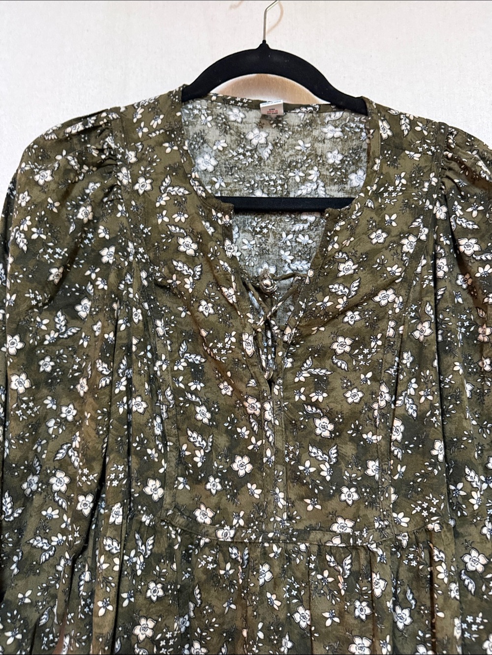 Old Navy Olive Floral V‑Neck Mini Dress - Picture 2 of 8